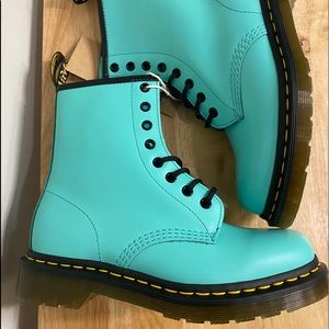 NEW Size 7-Womens Dr. Martens Mint Green boots